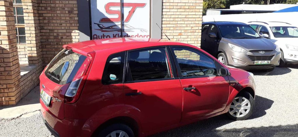 000000974858485638_MAJ1XXMRJ1CL29013Server_13